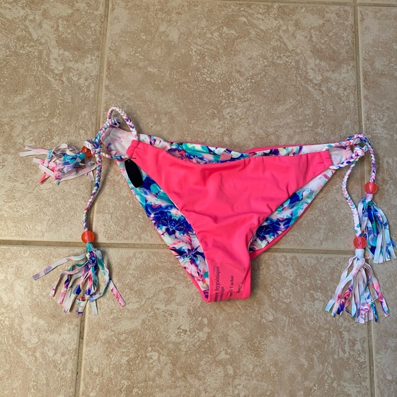 NEW With TAGS Victoria’s Secret Bikini bottom - Picture 4 of 5
